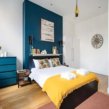 Sunny Corner Apartment In Center Of London Exterior photo